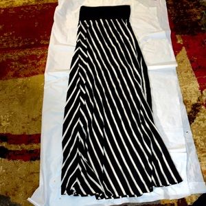 FINN & CLOVER VERTICAL STRIPED HIGH WAISTED TO FLOOR SKIRT